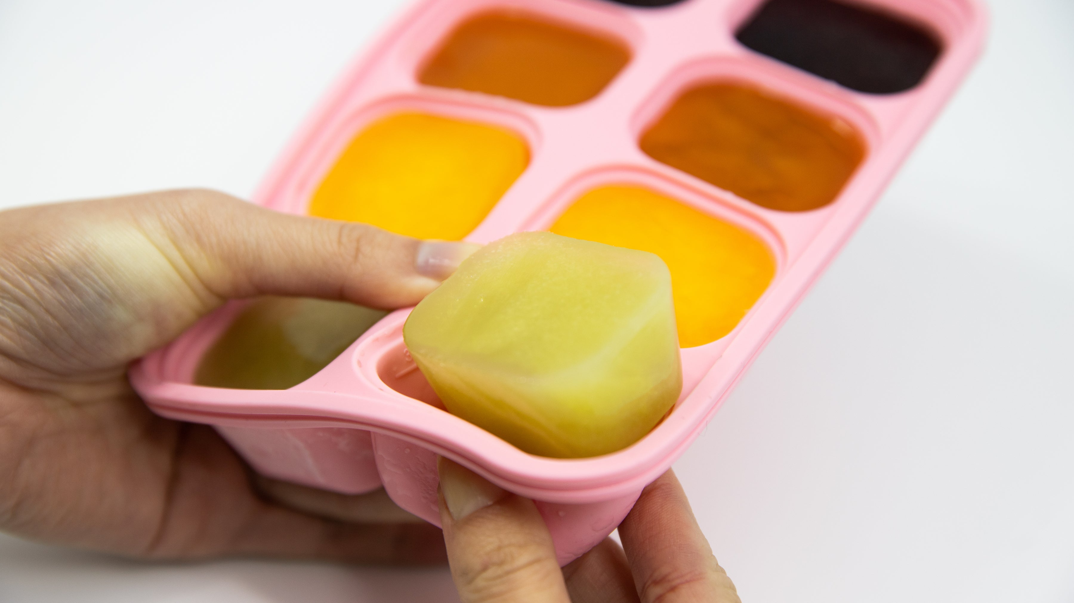 Forma para Congelar com 8 Cubos 30ml Girafa Lola - Marcus & Marcus
